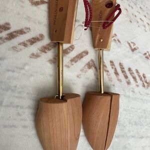 Nordstrom Aromatic Cedar Split-Toe Shoe Trees - Size Medium (7)